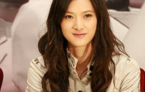 她比左小青有气质，比曾黎还漂亮，新剧《冬去春来》终于火了 