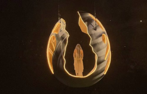 单依纯巡演首场以“灵珠降世”震撼开场，巨型蛋壳舞台全网刷屏！