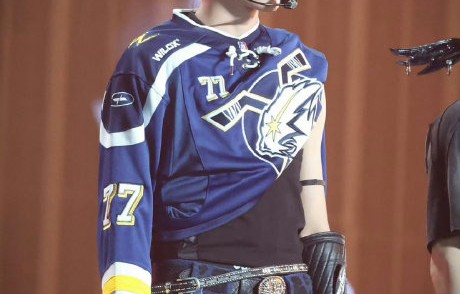 张极在演唱会现场的生图为何被称为“免检”？