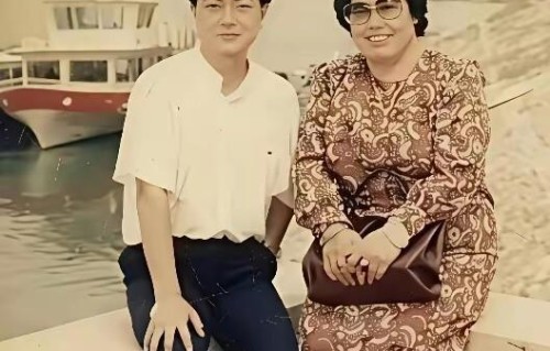 一个是体面退出，一个是用心守护——陈丽华用一生告诉你：最好的爱，不是占有，是成全