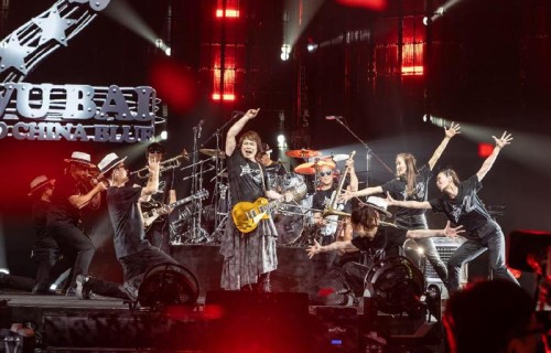 时隔十年佛山开唱，伍佰连续两晚为歌迷“加班”|伍佰&China Blue“ROCK STAR 2”巡回演唱会|佛山国际体育文化演艺中心|黄色月亮|安可曲|佛山市