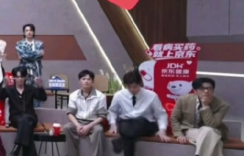 张彬彬平时性格就是如此放飞吗？