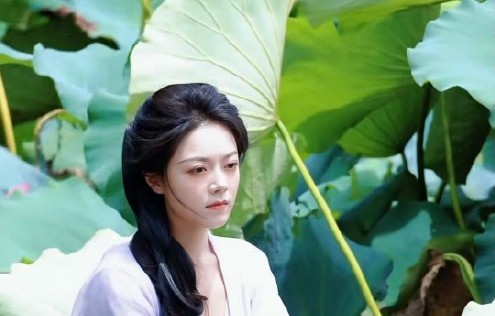 网友对赵今麦路透照的最热评价是什么？