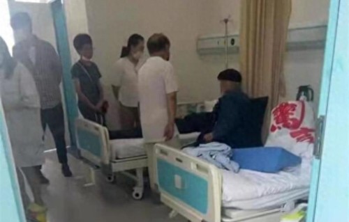 九旬牛犇痛失爱子！独自医院送别，儿媳态度令人泪目