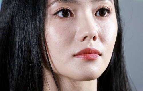 张艺谋千挑万选找她,几千个女孩里就看中这一张脸,镜头怼着拍也扛得住