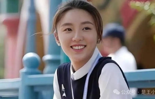 北舞科班、当过银行职员，历经网暴后，张月凭实力再度出圈