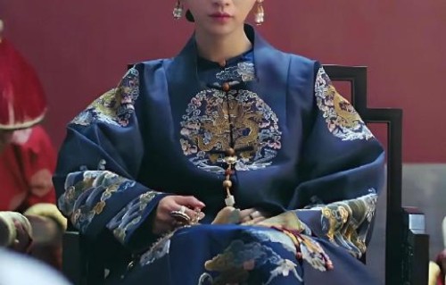 吴谨言新剧空降，凭“绝不内耗”成全网乳腺最畅女主