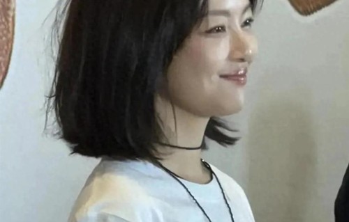 辛芷蕾空降杭州路演被偶遇，好美好温柔，尽显迷人魅力 不是影后