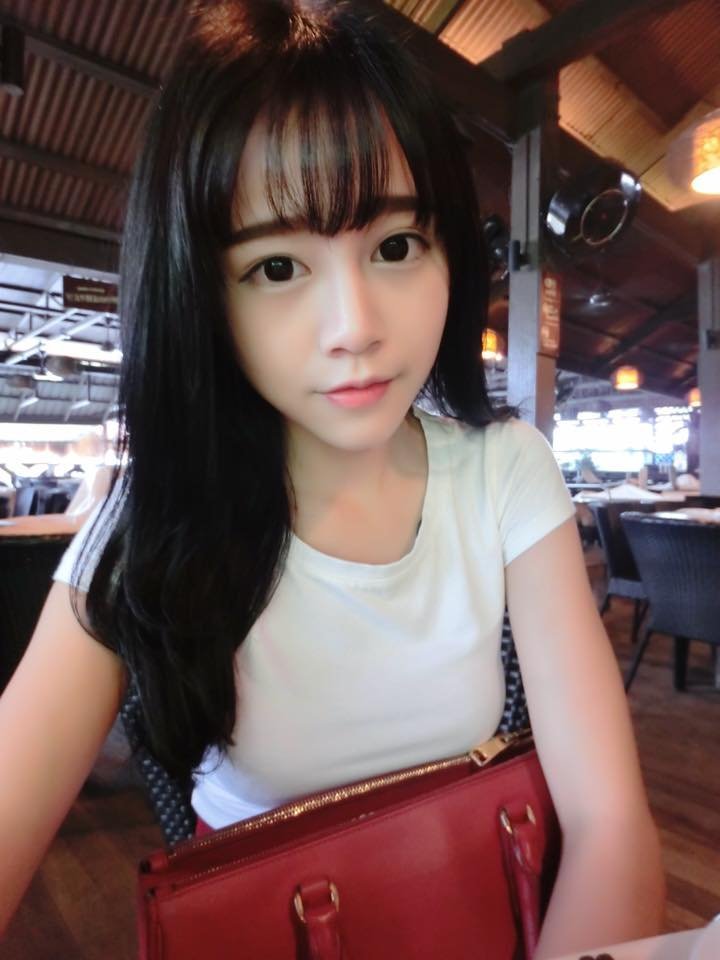 章若楠和林允在活动中被称为“双花”组合的原因是什么?