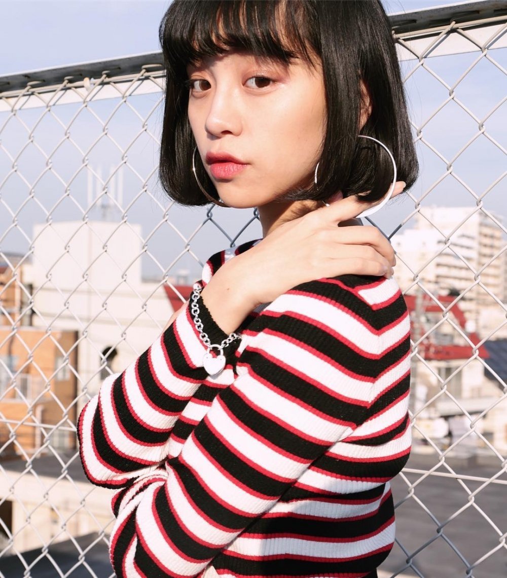 马龙一句话逗笑辛芷蕾，体育冠军与影后的跨界同框燃爆春日