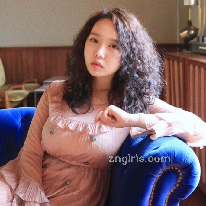 由杨幂领衔主演的重大历史题材剧《江山大同》筹备顺利,剧组前期