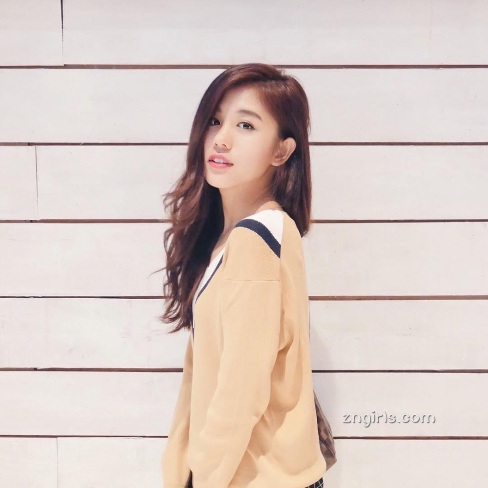 网友对林志玲跑步唱歌事件的整体反应和评价如何？