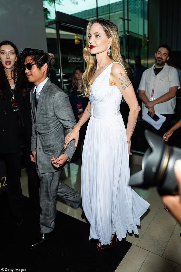 打开网易新闻 查看精彩图片